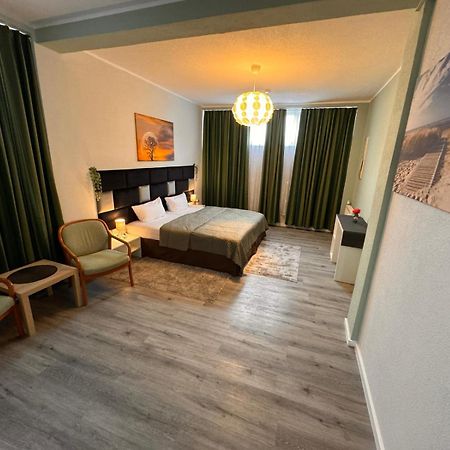 F-F Haus Monteuren Unterkunft Neuhausen auf den Fildern Buitenkant foto