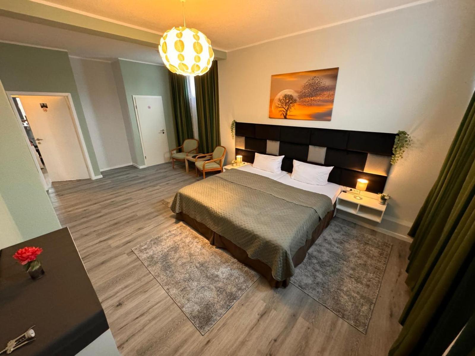 F-F Haus Monteuren Unterkunft Neuhausen auf den Fildern Buitenkant foto