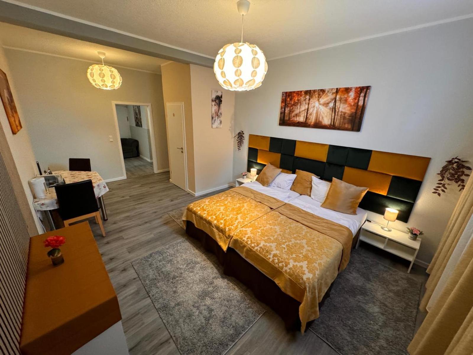 F-F Haus Monteuren Unterkunft Neuhausen auf den Fildern Buitenkant foto