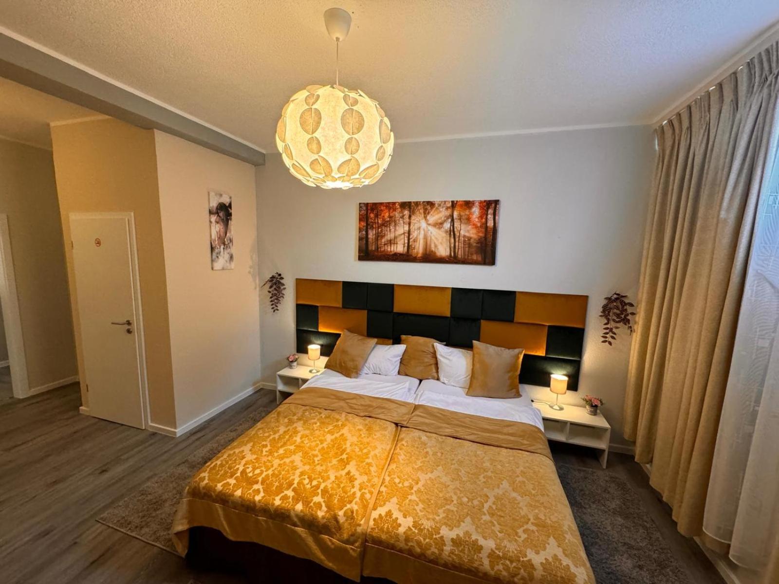 F-F Haus Monteuren Unterkunft Neuhausen auf den Fildern Buitenkant foto