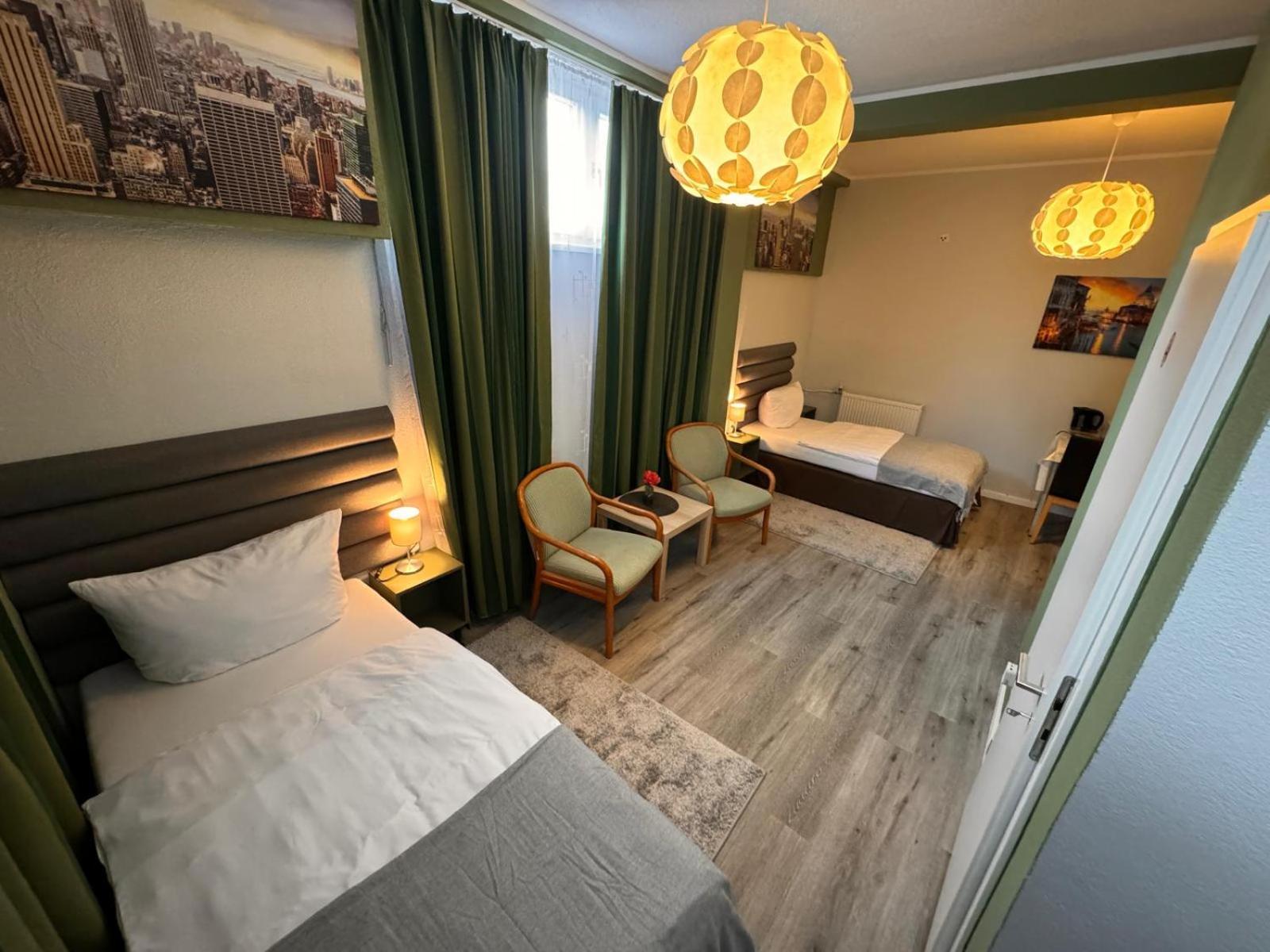 F-F Haus Monteuren Unterkunft Neuhausen auf den Fildern Buitenkant foto